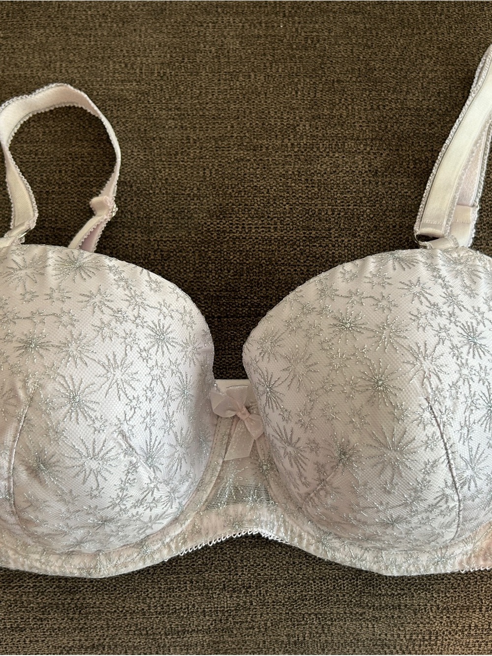 Victoria's Secret Light Pink Starburst Embroidered Underwire Bra